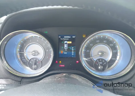 2014 Chrysler 300 из США, поврежденный, VIN 2C3CCAAG7EH146005